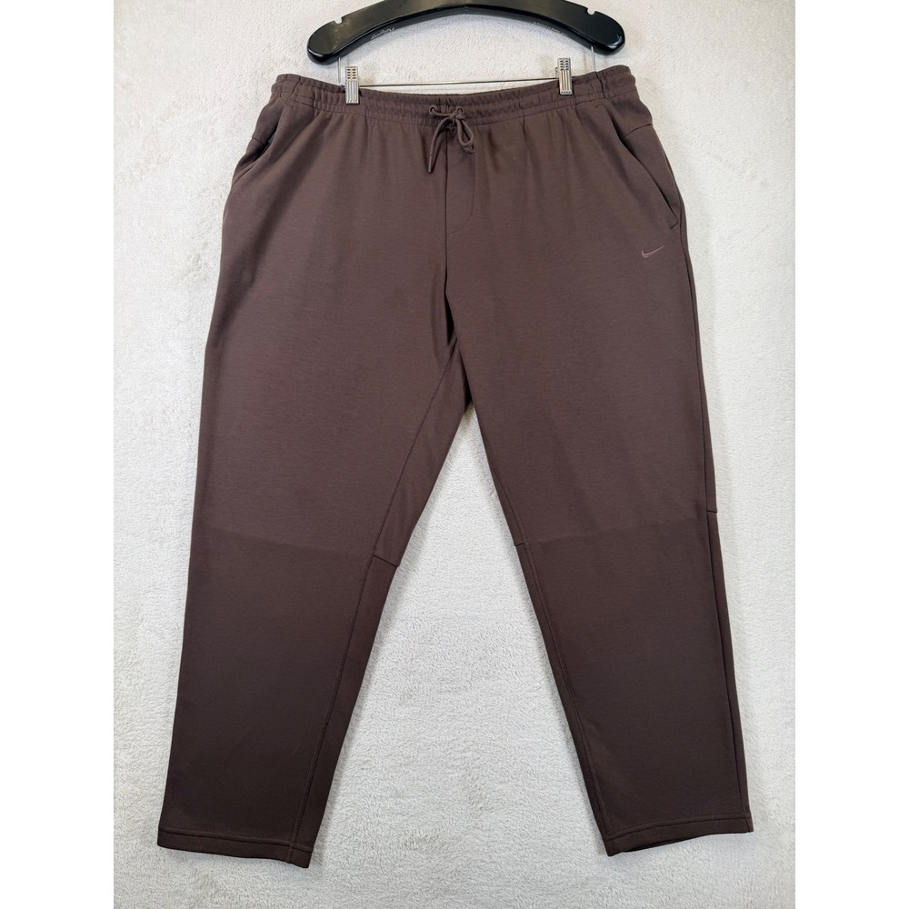 Nike‎ Men's Primary Fleece Dri-FIT UV Tapered Performance Pants Baroque Brown XL
